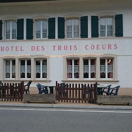 Hotel-Restaurant Des 3 Coeurs Vaulion Bagian luar foto